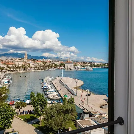 Belvedere Luxury - Breathtaking View Oda ve Kahvaltı Split