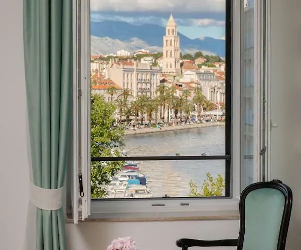 Bed and breakfast Belvedere Luxury - Breathtaking View