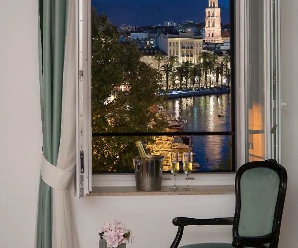 Bed and breakfast Belvedere Luxury - Breathtaking View
